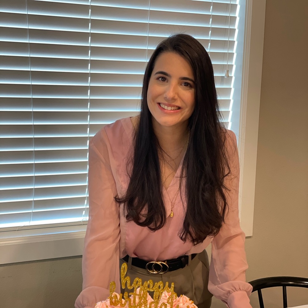 Meet your Posher, Gabriela